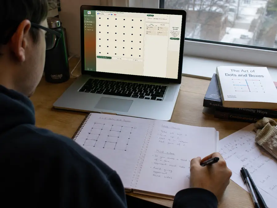 Replaying a same-device Dots and Boxes game from the move list